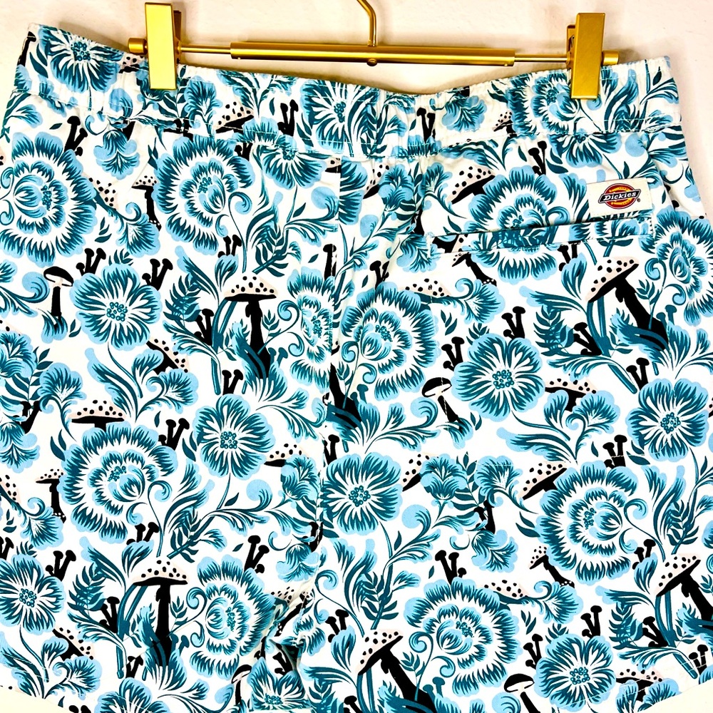 Dickies 100% Cotton Twill Roseburg Mushroom & Floral Shorts Cloud Flare Size XL - Picture 10 of 10